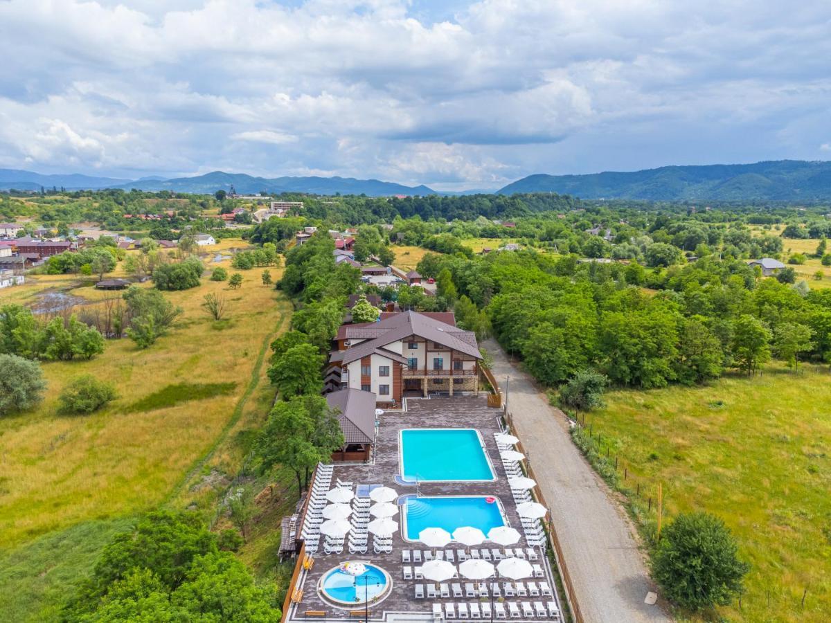Sofion Hotel&Resort Solotvyno Luaran gambar